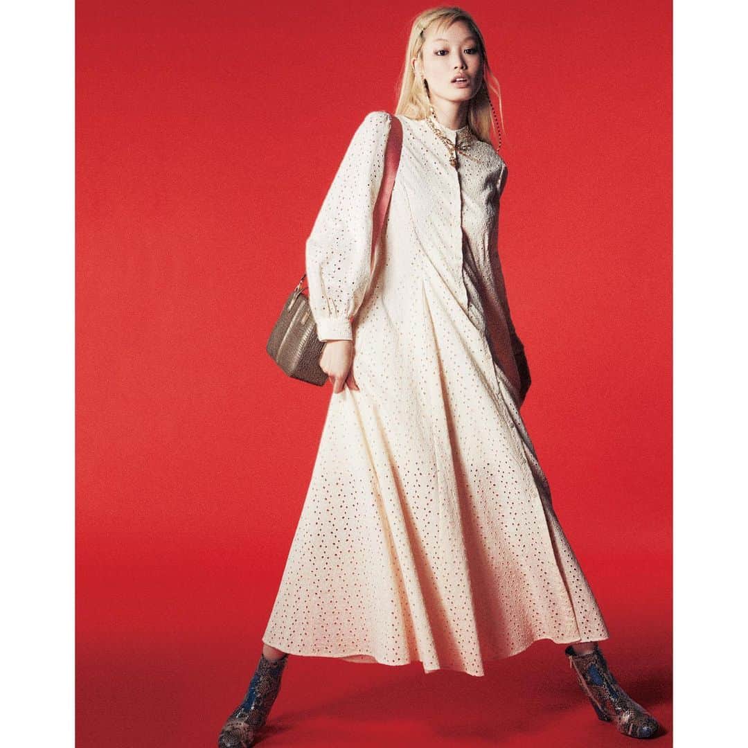 のインスタグラム：「- cotton dress -﻿﻿﻿﻿﻿﻿﻿﻿﻿﻿﻿﻿﻿﻿ ﻿ ﻿ #lilybrown #リリーブラウン﻿﻿﻿ #autumn #autumncollection﻿﻿ ﻿﻿﻿﻿ #vintage #vintagefuture ﻿#店頭入荷中」