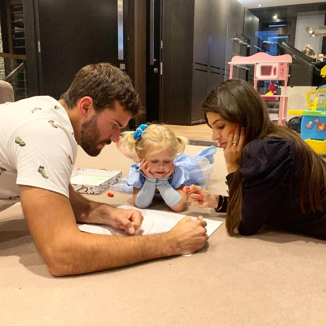 ナタリア・ベッカーのインスタグラム：「💙 colecionando memórias ♾」