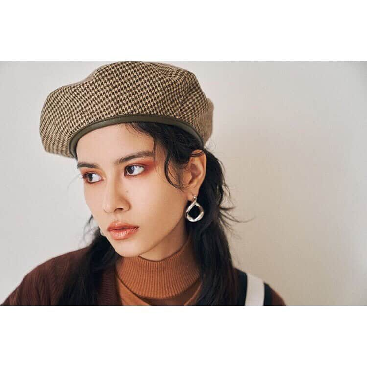 Julia Abe Brazilianさんのインスタグラム写真 - (Julia Abe BrazilianInstagram)「SHEL’TTER Mag Issue #51 wearing all @sly_official 💜」9月4日 19時20分 - juliasumire