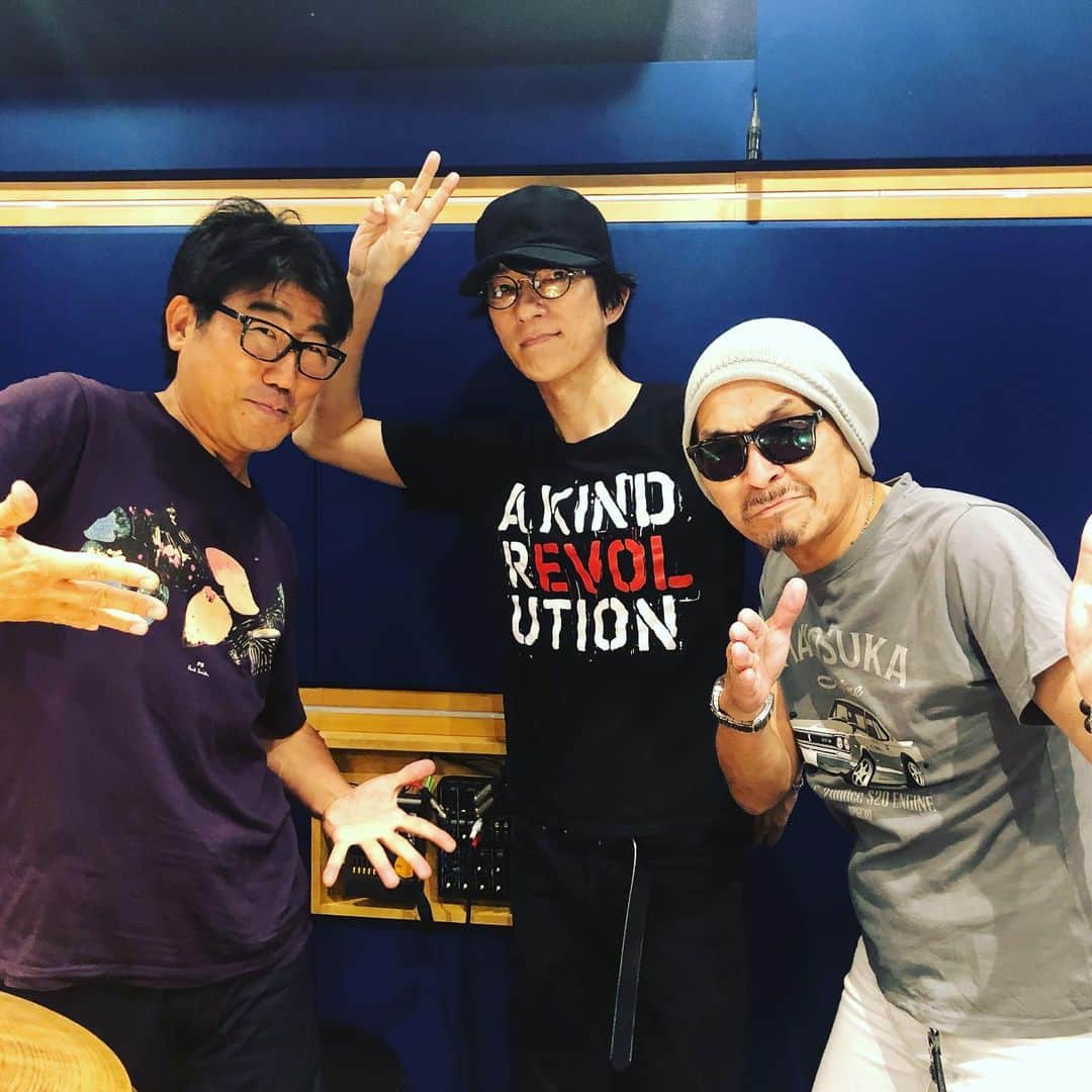 亀田誠治のインスタグラム：「今日はリハーサル。今年の芋煮会では、われらが富澤タクさんを僕と高橋まことさんのリズム隊でサポートするよ！めちゃ盛り上がろう！7日(土)18時15分から@ステージ白河だるま #風とロック芋煮会  #富澤タク #高橋まこと #亀田誠治」