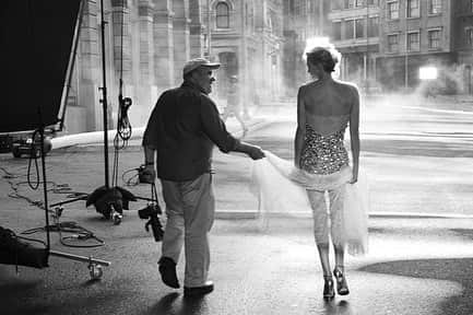 シャーリーズ・セロンさんのインスタグラム写真 - (シャーリーズ・セロンInstagram)「My heart is broken. Peter Lindbergh was a genius and an absolute master of his craft. But beyond that, what made him truly one of a kind was his consistent kindness, warmth, and incredible sense of humor. One of the best human beings I have ever met. I will never forget you, my friend ❤️」9月4日 19時43分 - charlizeafrica