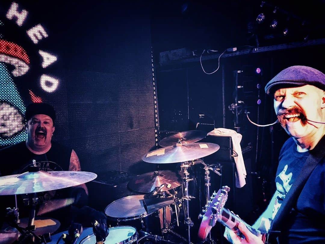 Zebraheadさんのインスタグラム写真 - (ZebraheadInstagram)「Last night in Vienna was hot, wet, and awesome!! Thanks to everyone that came out! Tomorrow we play in Prague at @meetfactory with @thebottomlineuk ! Today we have a day off in Prague, any suggestions on where to go and what to do here?? #Zebrahead #braininvaders #thebottomlineuk #meetfactory #prague #vienna」9月4日 19時56分 - zebraheadofficial