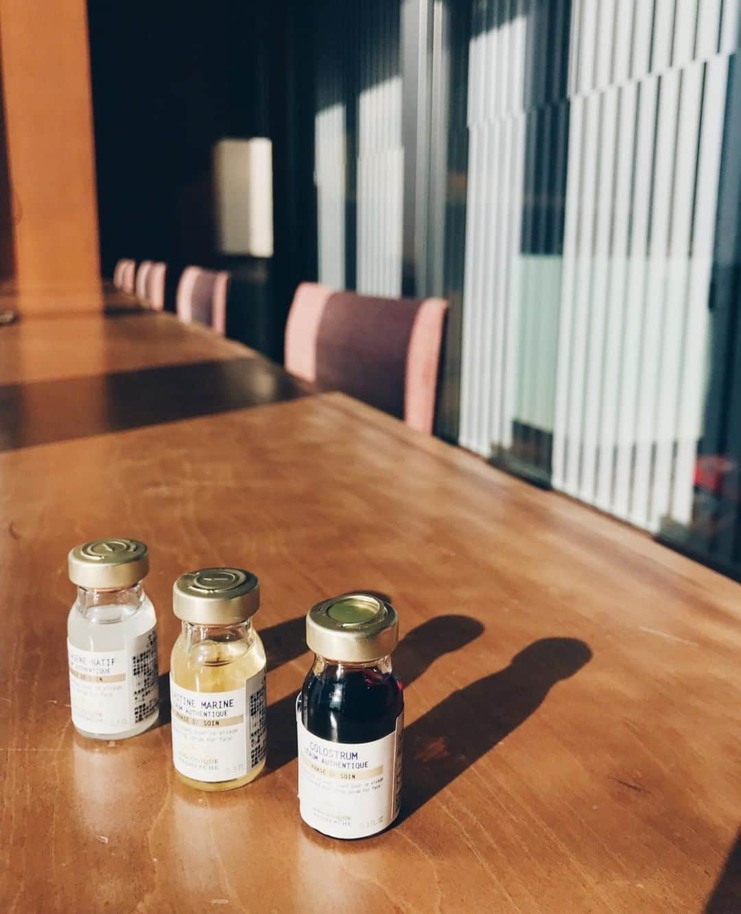 のインスタグラム：「. ビオロジックルシェルシュのセラム⁠たち…💕 ⁠ 肌への効果だけを追求して作られた、有効成分がギュッとつまったセラム。 変わりる続けるお肌に合わせてセレクトして…」