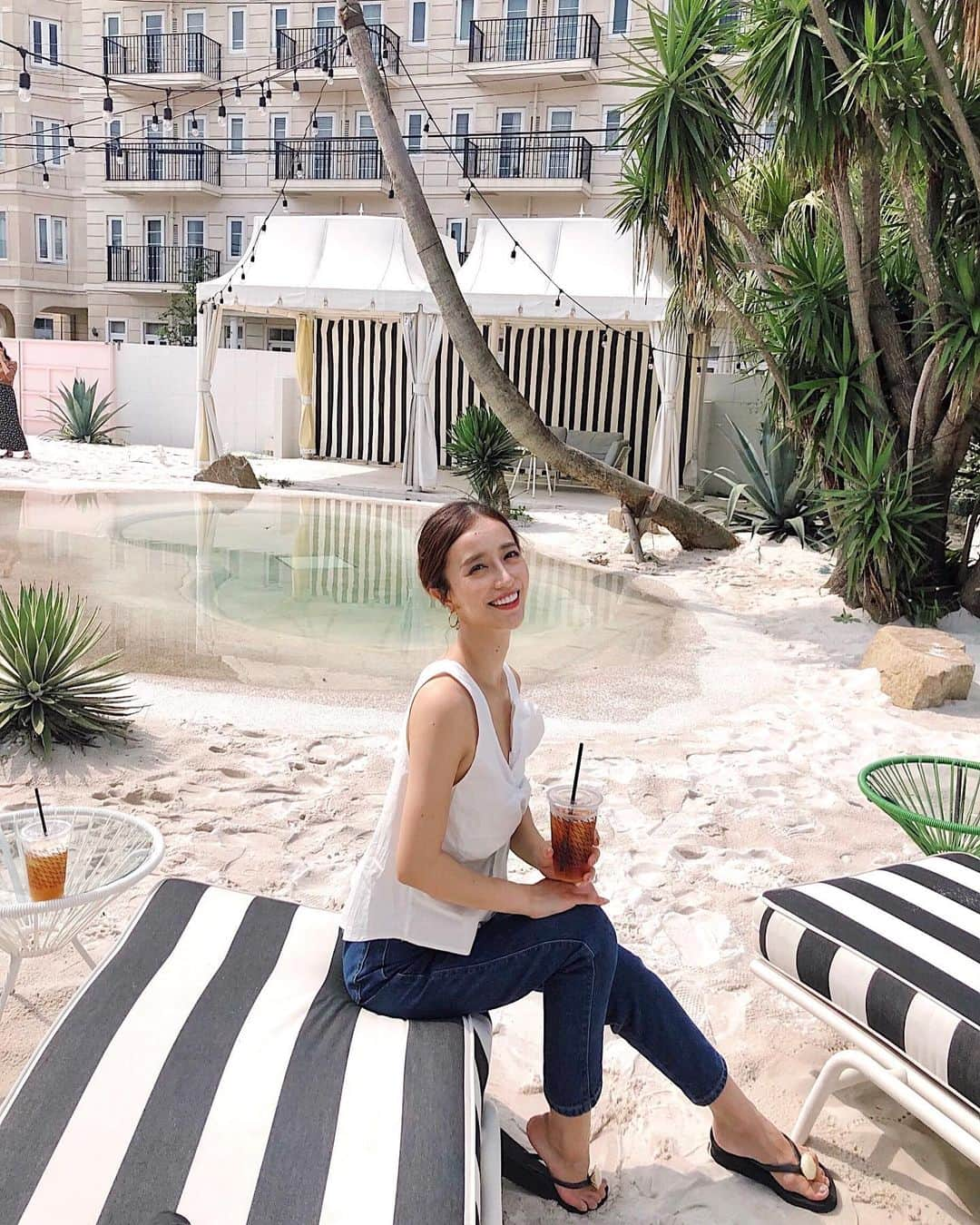 丸山悠美さんのインスタグラム写真 - (丸山悠美Instagram)「おしゃれすぎてソワソワした🌴﻿ ﻿ THE BEACH YOKOHAMA﻿ @teafanny.jp ﻿ ﻿ また行きたいな♡﻿ ﻿ tops... @nydollnydoll ﻿ #thebeachyokohama #teafanny #cafe #横浜﻿ #横浜カフェ#yokohamacafe #cafestagram #カフェ#カフェ好き#カフェ巡り#ママファッション#ママコーデ #横浜カフェ #山下カフェ #港の見える丘公園 #山下公園 #みなとみらい #instacafe #カフェめぐり #カフェスタグラム #かわいい #横浜元町 #元町カフェ #fashion #コーディネート」9月4日 20時01分 - maruyumi