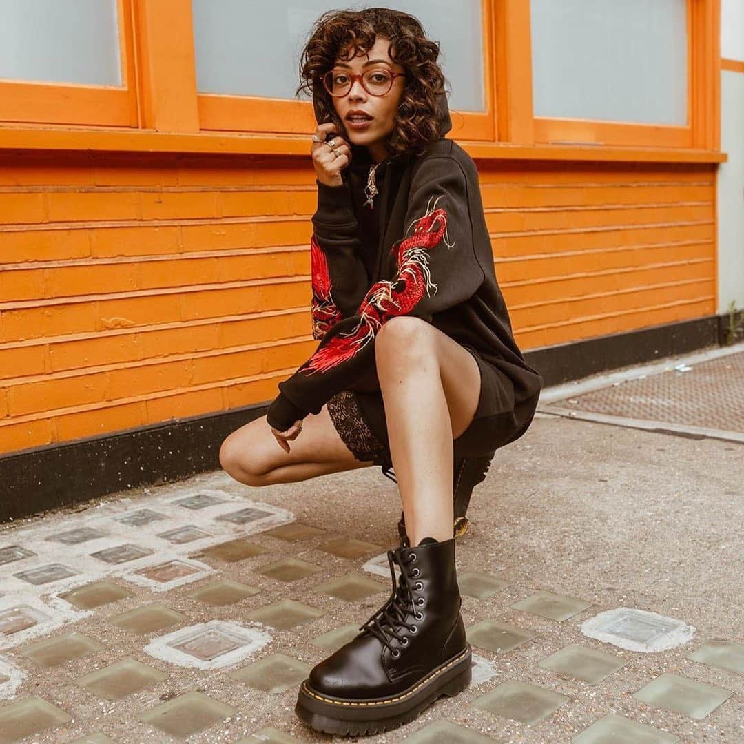 ドクターマーチンさんのインスタグラム写真 - (ドクターマーチンInstagram)「Stacked up. The Jadon boot takes our Original 8-eye silhouette to new heights with a 1.5" platform sole. Shop it via the link in our bio.」9月4日 20時14分 - drmartensofficial