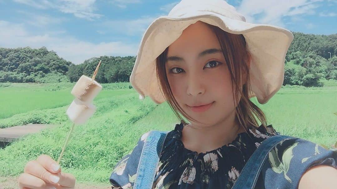 トロたんさんのインスタグラム写真 - (トロたんInstagram)「この夏BBQもしたし、なんだかんだ充実してたね😌✨ 秋はもっともっと楽しい予定を詰め込みまくったので 気合い入れて風邪ひかないように行きます！！ #トロたん #夏 #SUMMER #summervacation #晴れすぎ #めちゃ #焼けた #BBQ #最初から #マシュマロ #焼いてた #Japanese #self #japan #selfie #自撮り #夏休み」9月4日 20時24分 - torotan_tan