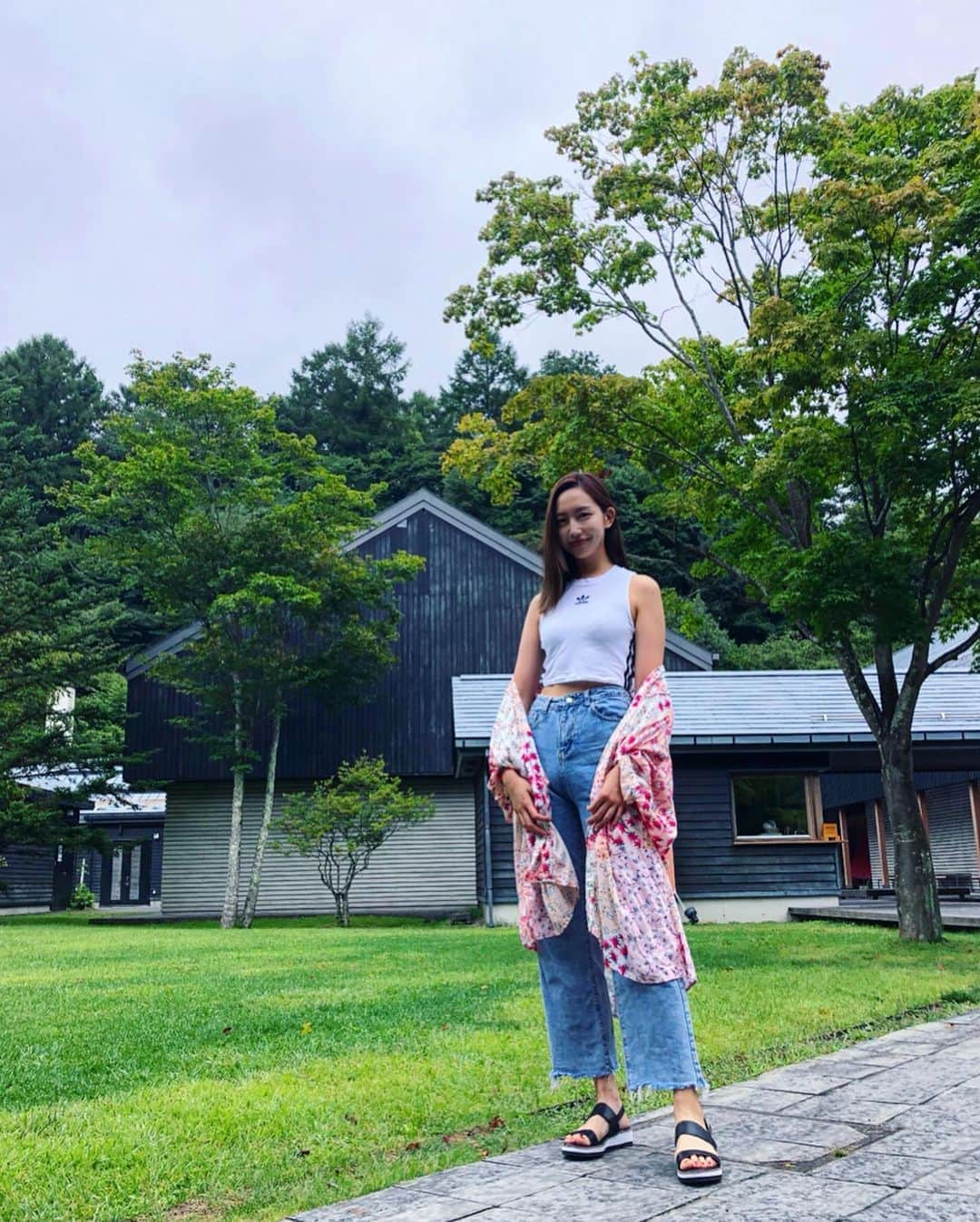 中島亜莉沙さんのインスタグラム写真 - (中島亜莉沙Instagram)「す、好きです。。。💌in軽井沢 #思ったり軽井沢に恋をした日 #思ったよりトップスが短かった日 #travel #travelphotography #breakfast #karuizawa #harunireterrace #hoshinoya #sawamura #旅 #旅女 #家族旅行 #ハルニレテラス #星のや軽井沢 #トンボの湯 #さわむら #ハルニレテラスを何回言っても覚えられない人と繋がりたい」9月4日 20時50分 - arisan_days