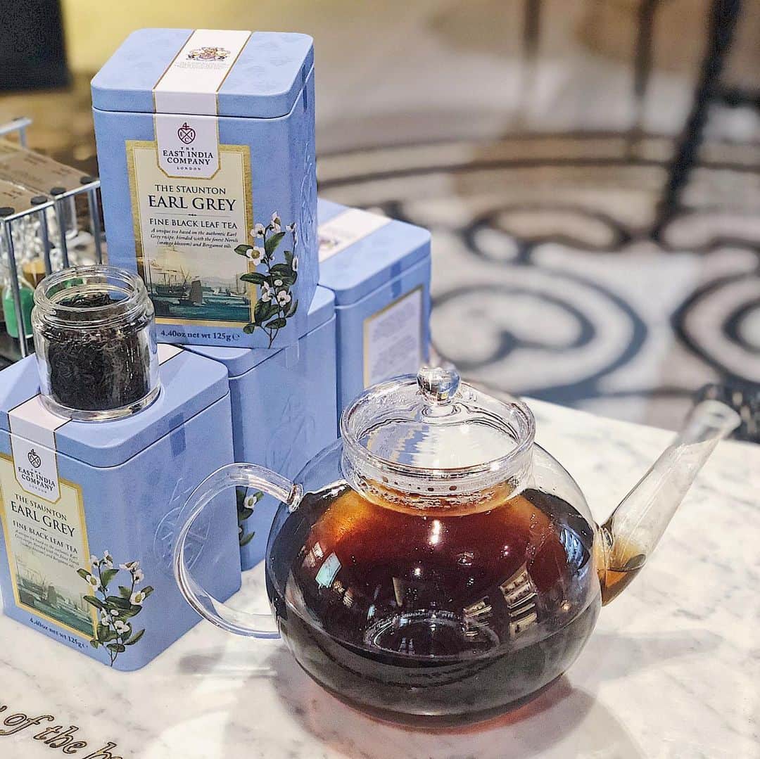 The East India Companyさんのインスタグラム写真 - (The East India CompanyInstagram)「Our tea blends come from all around the world and you can enjoy tasting some within our Conduit store . The Staunton Earl Grey tea blend is A blend of Black teas from India & Sri Lanka with Natural Bergamot Oil and Natural Neroli Oil . Bergamot, commonly used in most Earl Grey tea today, is a subspecies of Citrus Aurentium, or ‘Neroli’, the original flower used in China. Sir Joseph Banks, to whome Staunton reported his findings, experimented with various flavourings, and thus the recipe was devised long before Earl Grey heard of it from Sir Banks, his friend. . Today, we use the original blossom, Neroli, together with Bergamot to create our Staunton Earl Grey, the only blend which can truly be said to authentically contain the original Chinese recipe. The Staunton Earl Grey is a tribute to the man who enabled the western world to experience this fine tea. . Who has visited our store and enjoyed sampling the flavours fresh?」9月4日 20時50分 - theeastindiacompany