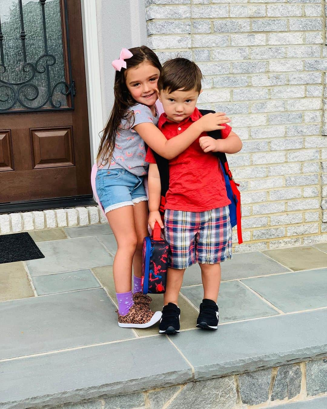 ジェイワウさんのインスタグラム写真 - (ジェイワウInstagram)「My baby girl @meilanimathews first day of school. We were out late yesterday celebrating her milestone at six flags... and even with limited sleep, she got up, took a tubby, dressed herself (she forgot her zipper 🤷🏽‍♀️🤦🏽‍♀️). “I love you Mommy. Thank you so much for picking out that pretty dress but I’m 5 now. I can pick my own outfits now...” lorddddd I am not ready for how grown up she is 😫😫😫」9月4日 21時13分 - jwoww