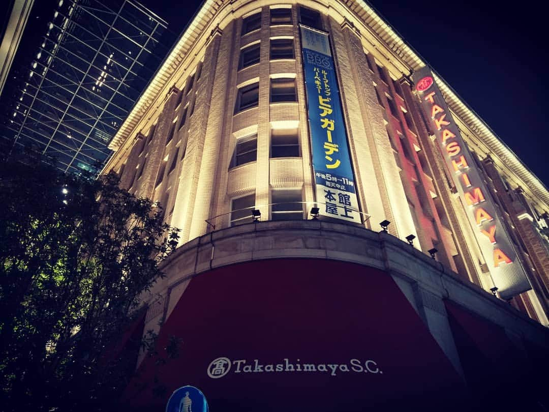 青木文明さんのインスタグラム写真 - (青木文明Instagram)「日本橋高島屋 「手仕事展」  無事に初日が終わりました！  #初日 #立ち仕事 #足 #ガクブル #展示販売  #Atelier武蒼（アトリエムソウ） #青木文明 #切絵師 #切り絵 #作家 #九州 #鹿児島 #鹿児島県 #いちき串木野  #日本  #芸術 #仕事 #デザイン #design #art #アート  #paper #日本 #japan #東京 #日本橋 #髙島屋 #高島屋」9月4日 21時13分 - musou23