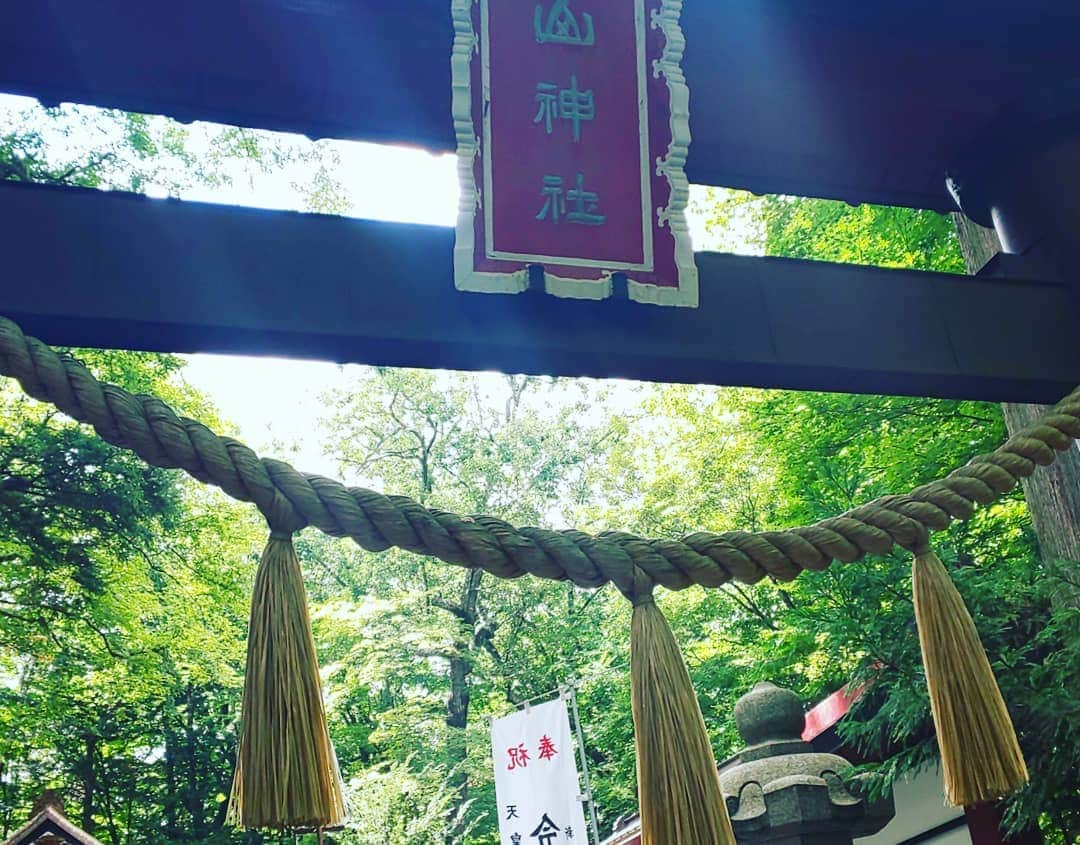 LOVE ME DOさんのインスタグラム写真 - (LOVE ME DOInstagram)「富士吉田市の新屋地区にある新屋山神社（あらややまじんじゃ）の本宮と奥宮に行って来ました！奥宮が“金運神社”です。 #富士吉田市 #新屋山神社 #本宮 #奥宮 #金運神社 #金運アップ」9月4日 21時36分 - lovemedo_fortunteller