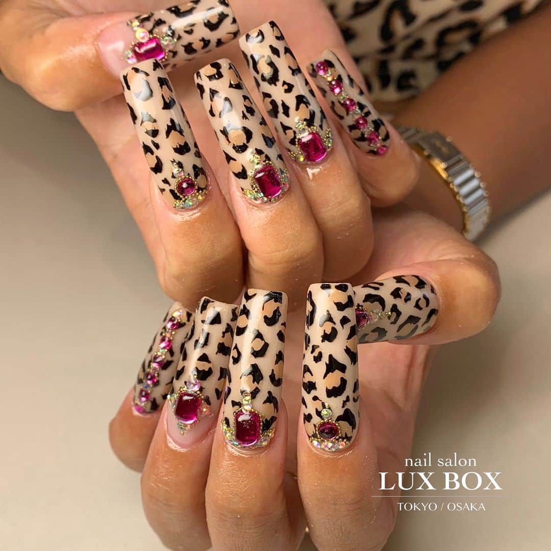 佐久間恵利さんのインスタグラム写真 佐久間恵利instagram Leopard Leopard Leopardnails ヒョウ柄ネイル ギャルネイル Galnail スカルプ スクエアネイル ペイントネイル アートネイル 秋 ネイル Sculpture Sculpturenails Autumnnails Artnails