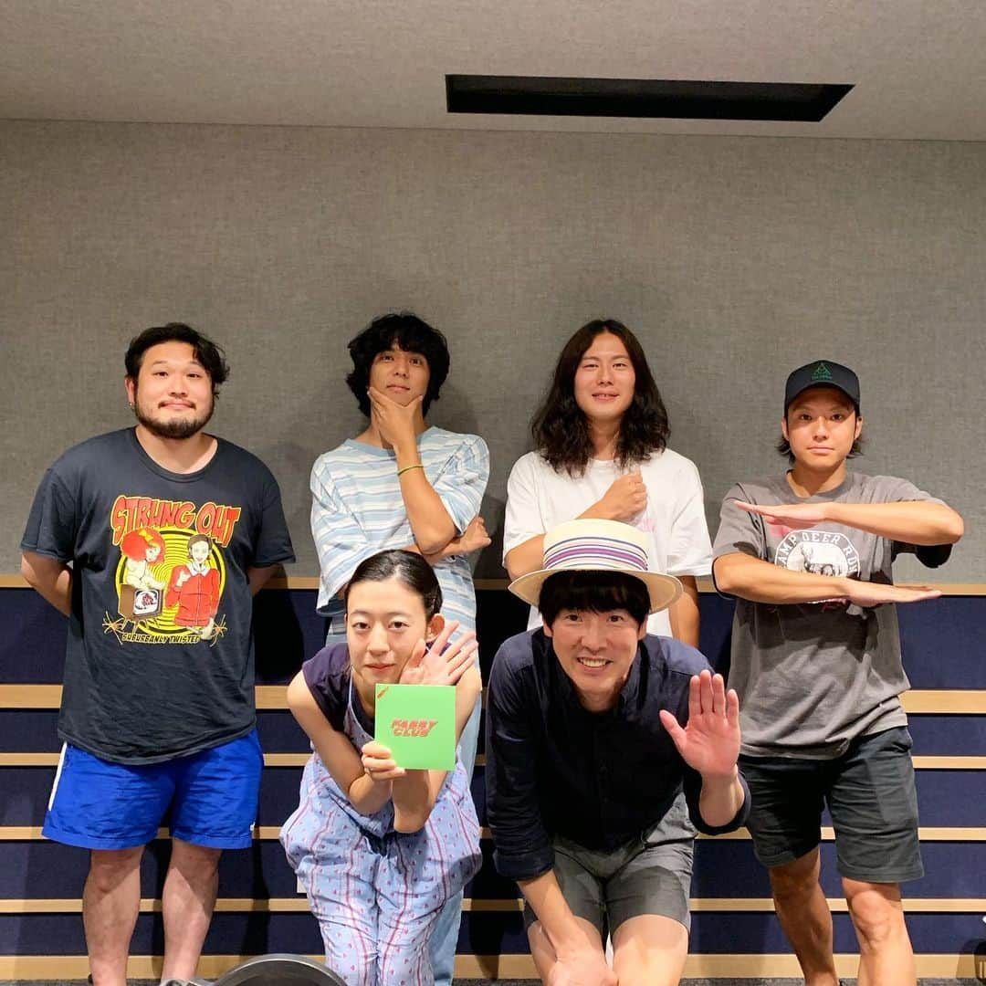 カジヒデキさんのインスタグラム写真 - (カジヒデキInstagram)「水曜日の夜はbayfm！僕と羊文学のモエカさんがMCを務めるスペシャレディオは、この後22:30からです。ゲストは先週に続き、TENDOUJIの皆さん(千葉県出身！)！9/28に恵比寿リキッドルームで開催される自主企画イベントの話を中心に、ライブに定評のある彼らのライブやイベント話を深くお伺いします。是非お聴き下さい！ #bayfm #spaceshowermusicradio #spaceshowermusic #tendouji #羊文学 #塩塚モエカ #カジヒデキ」9月4日 21時56分 - hideki_kaji