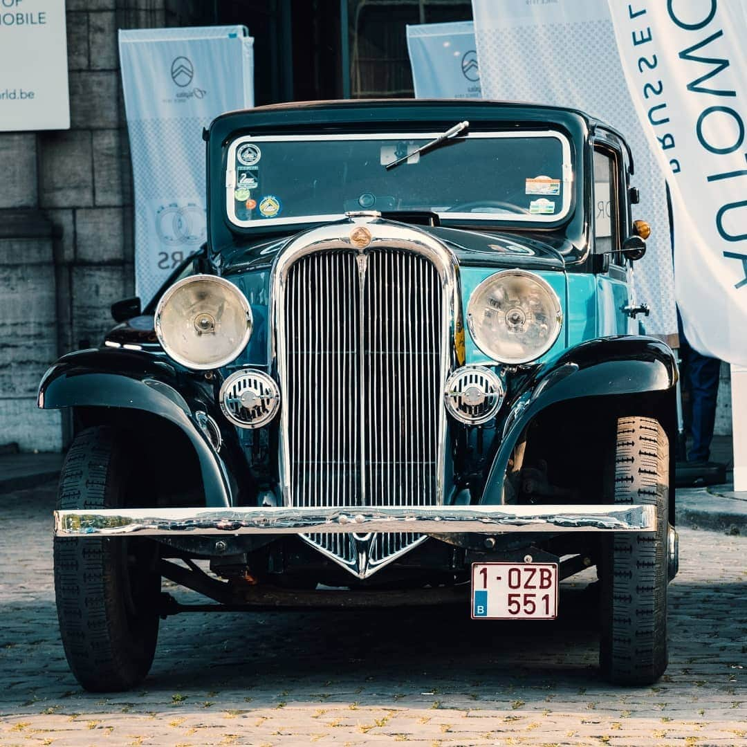 Citroënさんのインスタグラム写真 - (CitroënInstagram)「Rarely has a birthday seen that many guest stars ✨ . #100YearsOfFans #Citroën100 #AutoWorld #Brussels #ClassicCars #IconicCars #Style #Timeless #OldbutGold #Oldschool」9月4日 22時09分 - citroen