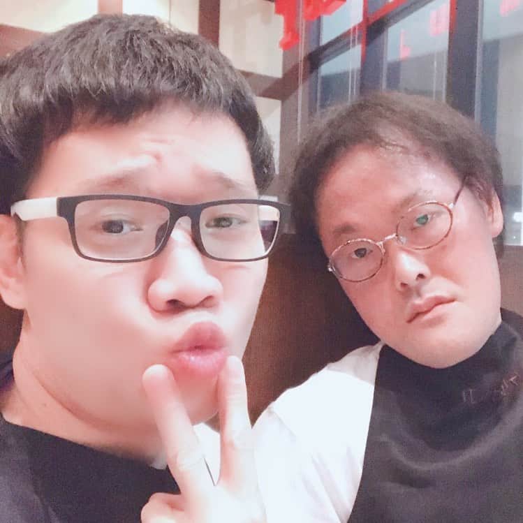 岡下雅典のインスタグラム：「アインシュタインさんの幕張コーナーライブ呼んでもらいました💋 稲田さんと💋しました💋 次は9月8日の単独ライブに来て欲しいの〜💋 来て欲しいの〜💋」