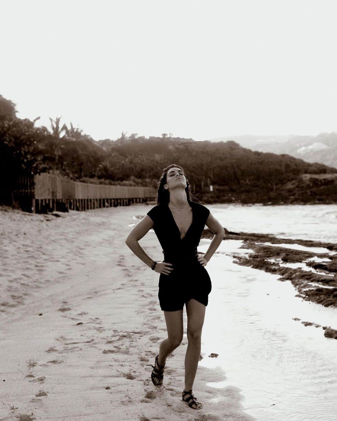 ヒラリー・ローダのインスタグラム：「Grateful to have had the opportunity to know, work with, and learn from Peter Lindbergh. Sad to hear about his passing.」