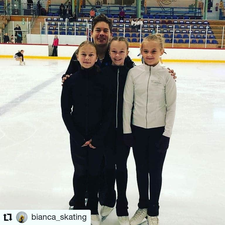 ヴァルター・ヴィルタネンのインスタグラム：「Great show girls.  #Repost @bianca_skating • • • • • • ❤⛸ #piruettileiri #kalajoki #kktaitoluistelijat #taitoluistelu #edeafamily #edeaskates #johnwilsonblades」