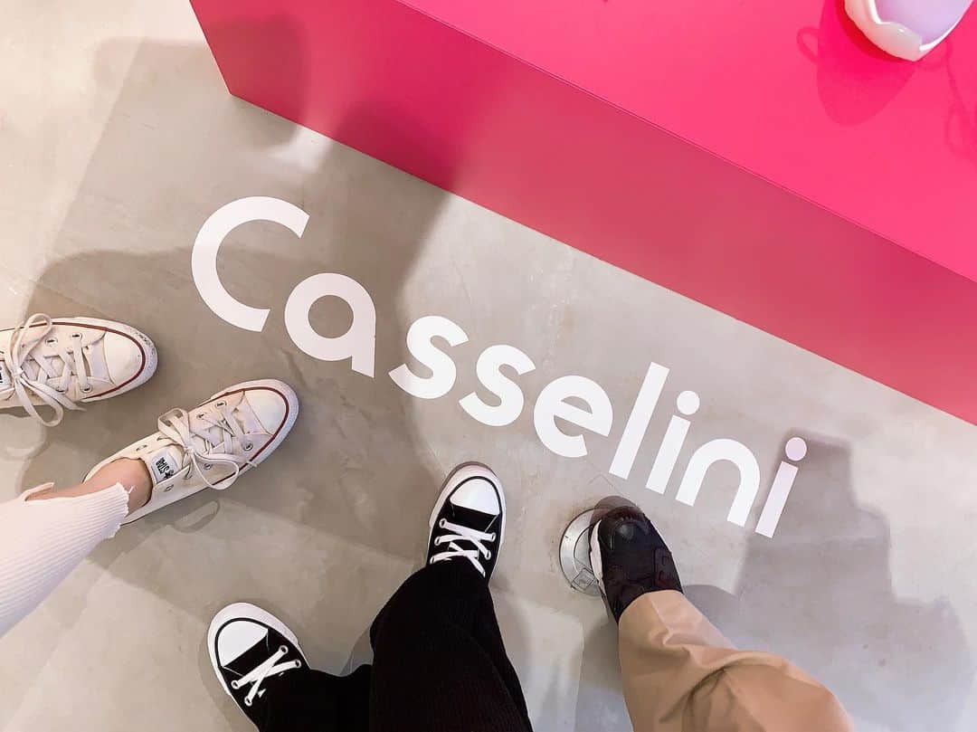 清水佐紀さんのインスタグラム写真 - (清水佐紀Instagram)「#2020ss . . 「Casselini 2020 spring/summer collection」 . 大好きな @casselini_official の 展示会にお邪魔しました...💓 普段から鞄やアクセサリー愛用させていただいています。🙈💓 展示会も可愛いがつまっていて幸せな空間でした!!! ありがとうございました✨ . #casselini  #展示会」9月4日 22時52分 - saki___shimizu
