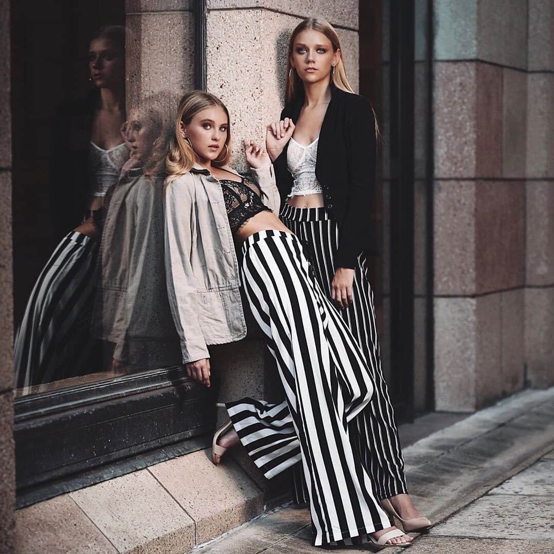 SHEINさんのインスタグラム写真 - (SHEINInstagram)「A little throwback🖤🖤 @summerhart_  Shop 'Solid Top & Striped Pants PJ Set' link in bio. ID:753367 #SHEIN #SHEINgals #SHEINstyle #SHEINfw2019 #striped #solid」9月4日 23時02分 - sheinofficial