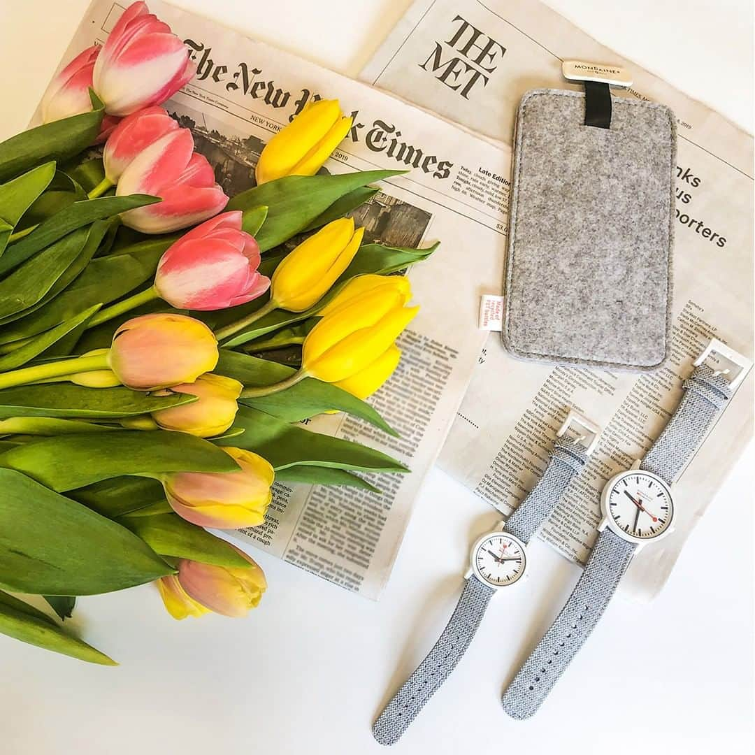 モンディーンさんのインスタグラム写真 - (モンディーンInstagram)「Our essence watches come in a beautiful grey pouch which is made from recycled PET bottles. The pouch is not only stylish, it also fits perfectly to protect your mobile.  #Mondaine #SwissMadeWatch #SustainableFashion #SustainableLife #SustainabilityMatters」9月4日 23時01分 - mondaine_watch