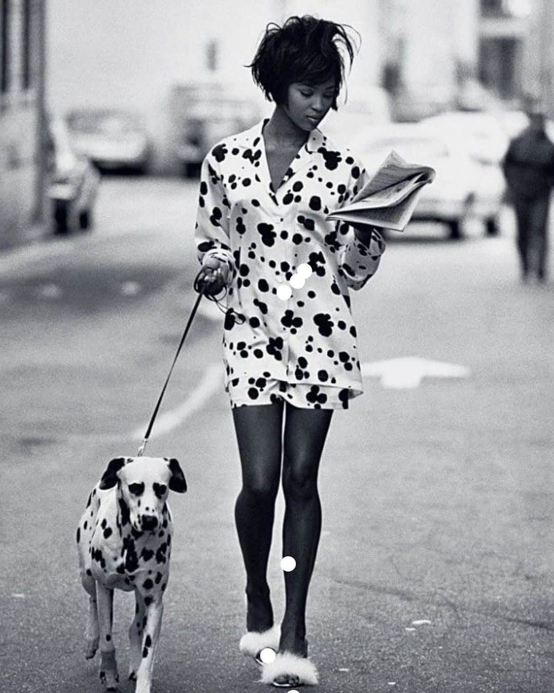 オーレリービダマンのインスタグラム：「@therealpeterlindbergh forever 🖤」