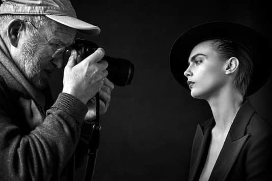 カーラ・デルヴィーニュのインスタグラム：「The world has lost a legend today. It was an honor to have worked with you Peter - you will be missed so deeply ❤️ @therealpeterlindbergh」