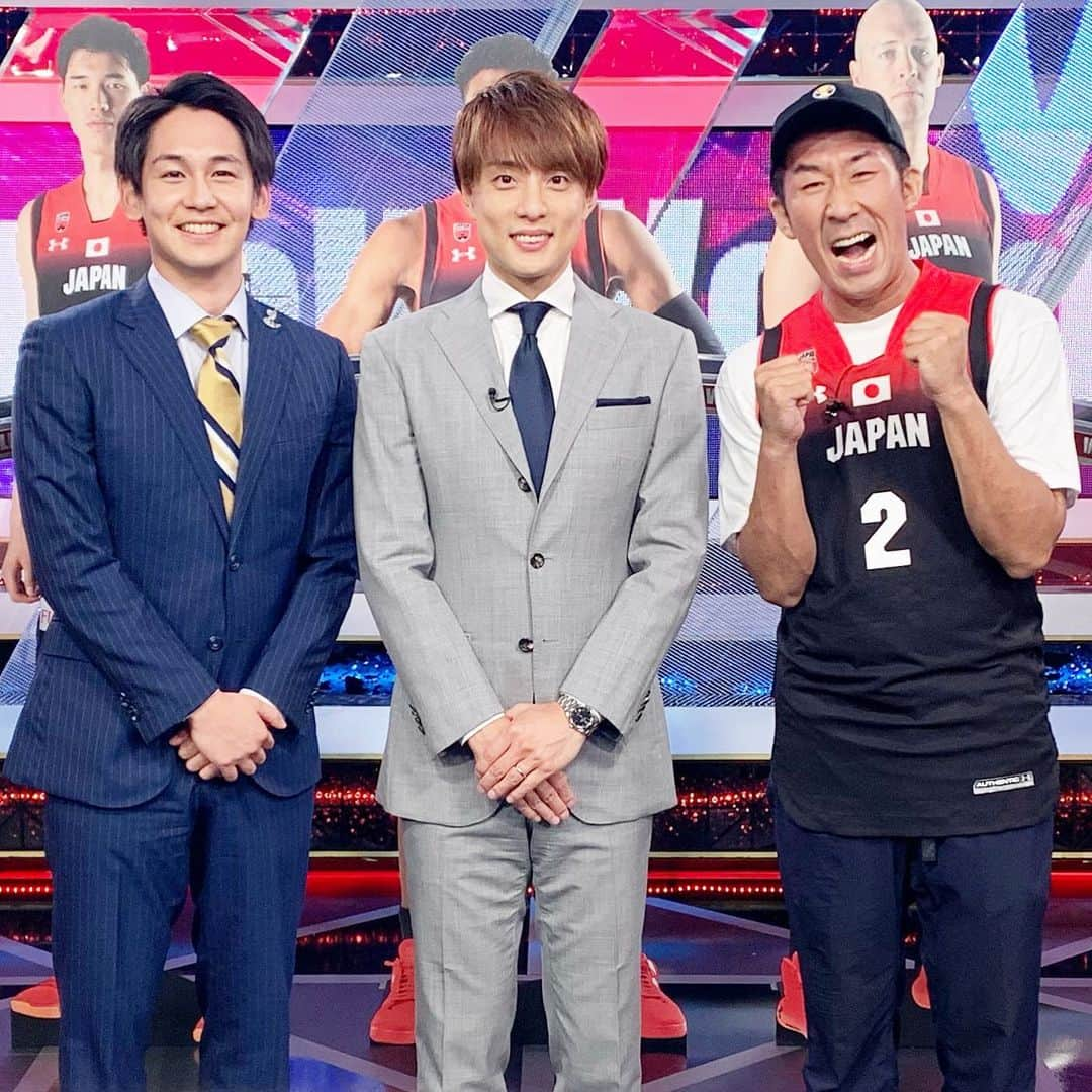 五十嵐圭さんのインスタグラム写真 - (五十嵐圭Instagram)「昨日は「FIＢAバスケットボールワールドカップ2019ハイライト」に生出演させていただきました。 生放送終了後に麒麟の田村さん、フジテレビアナウンサーの大村さんと一緒に。 出演者の皆さん、スタッフの皆さん、関係者の皆さんありがとうございました。 #フジテレビ #FIＢAバスケットボールワールドカップ2019ハイライト #田村裕 #大村晟 #五十嵐圭 #新潟アルビレックスBB」9月4日 23時36分 - keiigarashi_official