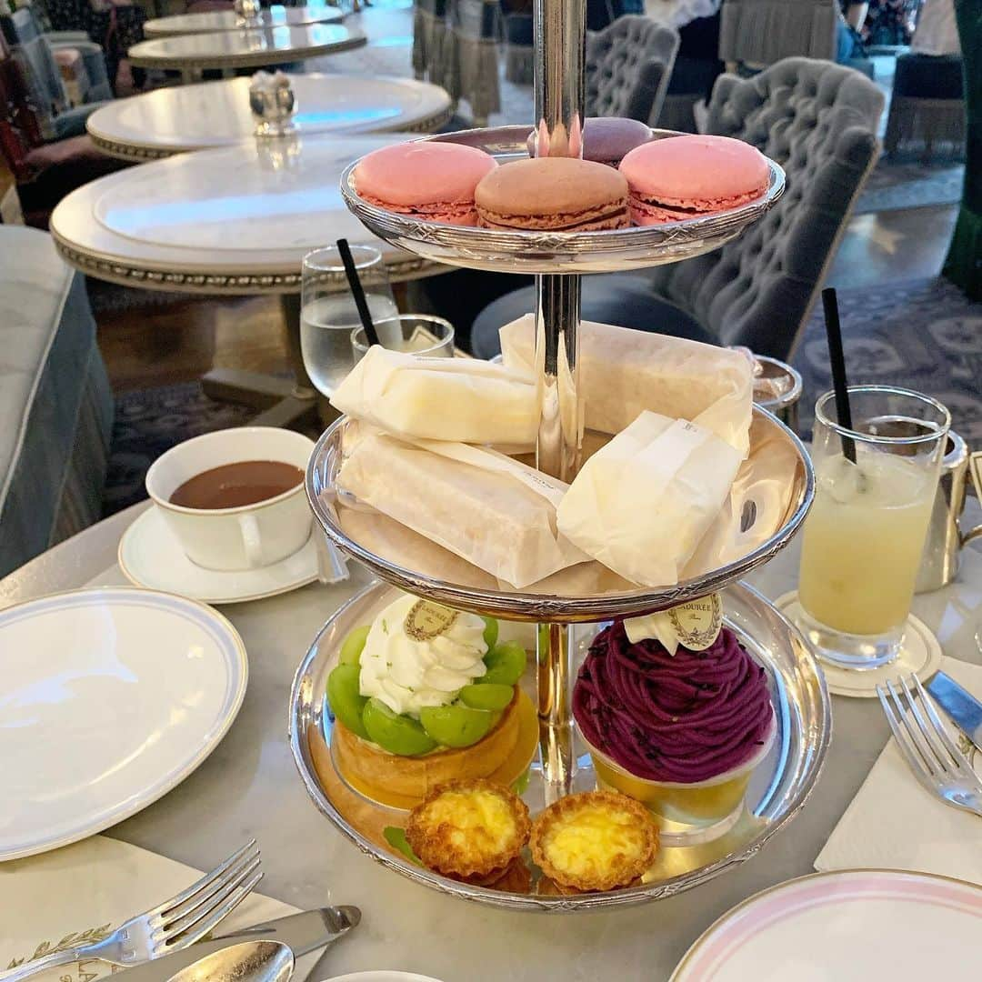 あきのインスタグラム：「. afternoon tea☕️ . #laduree」