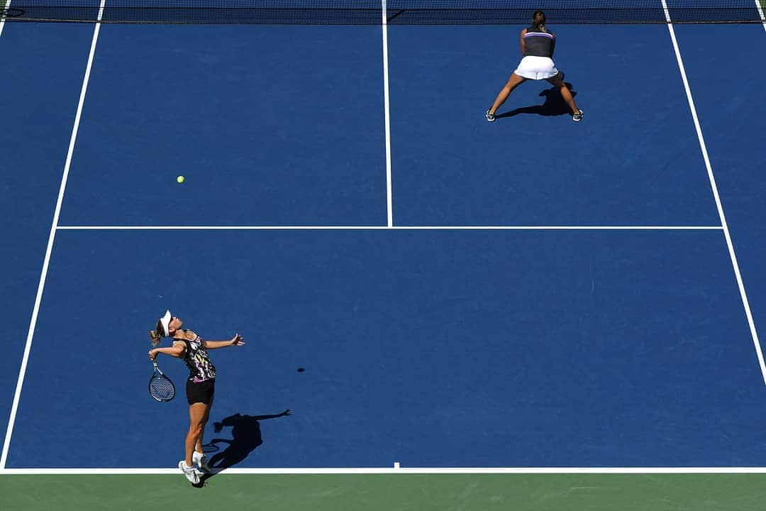 エリーゼ・メルテンスさんのインスタグラム写真 - (エリーゼ・メルテンスInstagram)「Into the semi final with @sabalenka_aryna 🔥  #usopen #doubles #semifinal」9月5日 0時07分 - mertenselise