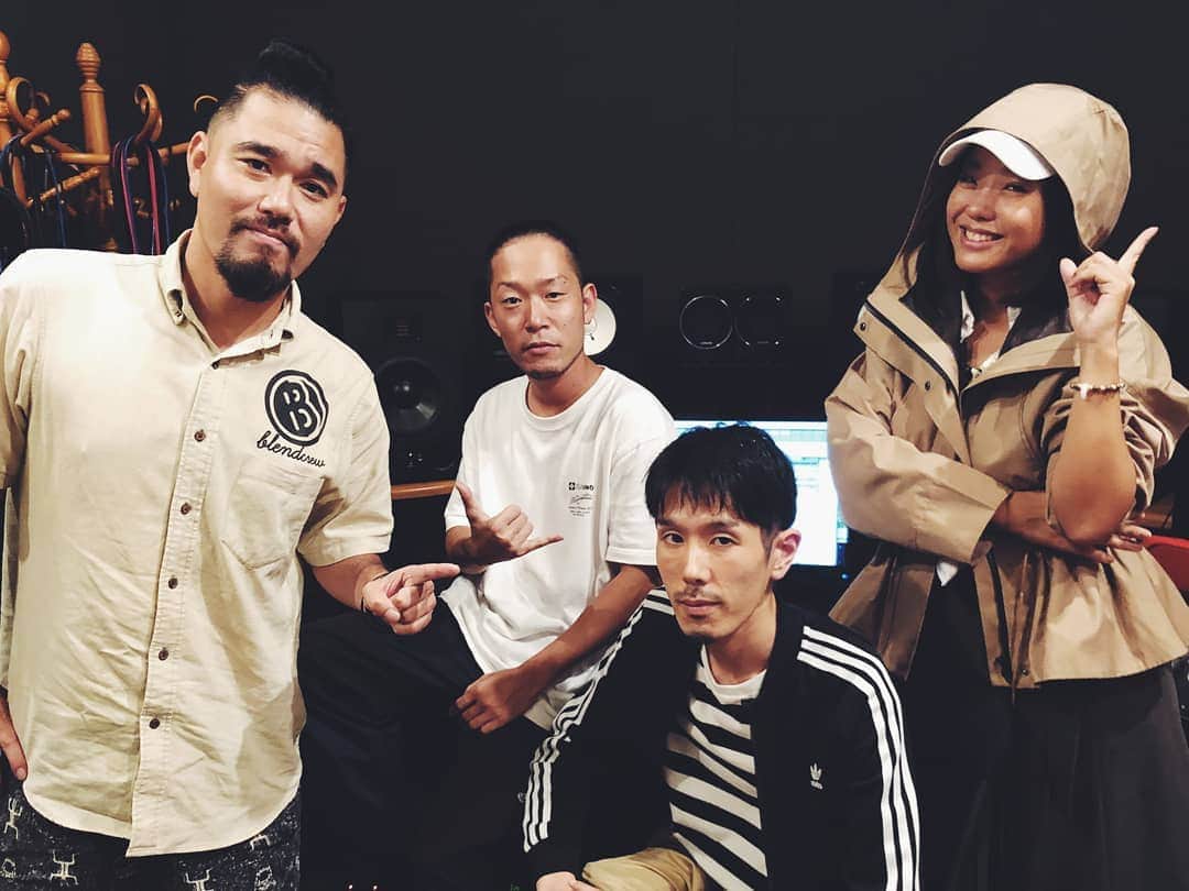 COMA-CHIのインスタグラム：「brand new Japanese Hiphop unit named “Humanity”...coming soon!! RITTO,焚巻,FreeCoolとの新ユニット、絶賛レコーディング中！！ ラップ、ヒップホップを通して人間らしさを伝えていくぜよ🔥 お楽しみに😋」