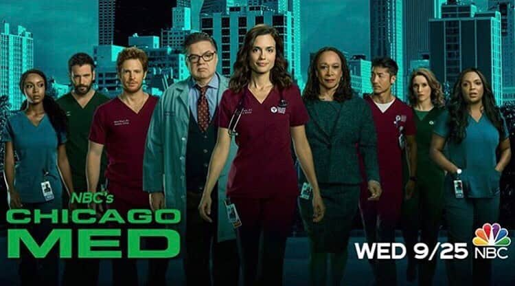 トーレイ・デヴィートさんのインスタグラム写真 - (トーレイ・デヴィートInstagram)「The new season of #ChicagoMed is right around the corner! #OneChicago Wednesday’s are back September 25th. Who will be watching with us !? #season5 #chicagoMed #chicagoFire #chicagoPd」9月5日 0時22分 - torreydevitto