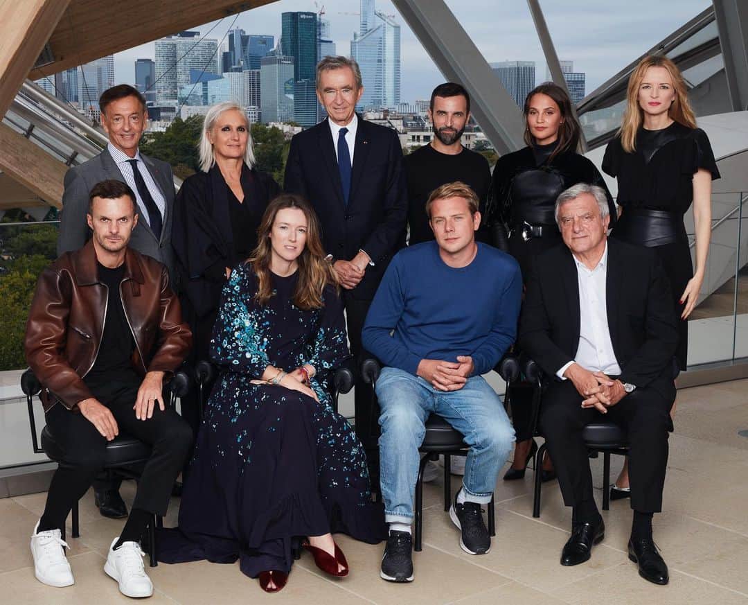 LVMHさんのインスタグラム写真 - (LVMHInstagram)「With the @LVMHPrize’s 6th edition the Group confirms its ongoing commitment to supporting young fashion designers and contribute to the future of fashion.  The final took place on September 4th 2019 at the Fondation Louis Vuitton, in the presence of 5 artistic directors from our Maisons - Jonathan Anderson (Loewe), Kris Van Assche (Berluti), Maria Grazia Chiuri (Dior), Nicolas Ghesquière (Louis Vuitton), and Clare Waight Keller (Givenchy) – as well as Delphine Arnault, Jean-Paul Claverie and Sidney Toledano.  Swedish actress Alicia Vikander, winner of an Oscar for best supporting actress in 2016, presented the Prize trophy, a sculpture especially designed by the artist Jean-Michel Othoniel.  The Jury selected the winner among the 8 finalists: Thebe Magugu, 26, South African. Hed Mayner, 33, Israeli was awarded the Karl Lagerfeld Prize 2019. _ #LVMHPrize #LVMHPrize2019 #Fashion」9月5日 0時56分 - lvmh