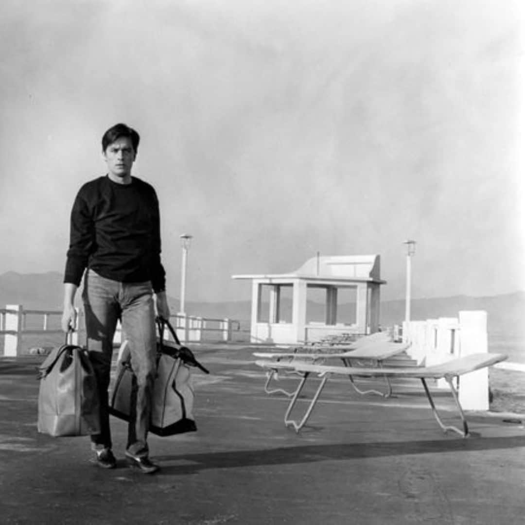 のインスタグラム：「Alain Delon on the set of Plein Soleil / Purple Noon in 1960.  @Pinterest. #Faconnable #FrenchRiviera #AlainDelon #1960」