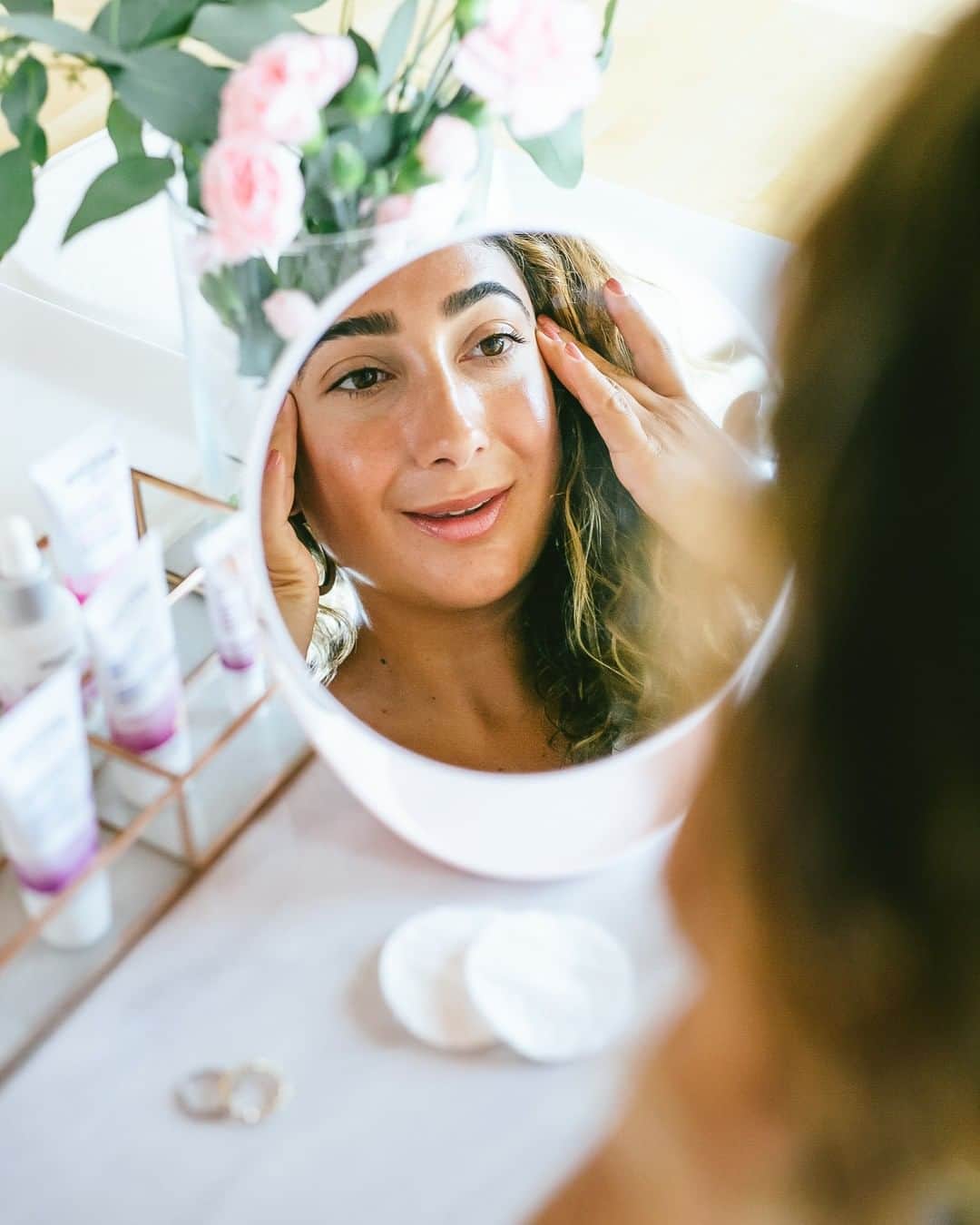 Weledaのインスタグラム：「Day 2: How is your skin today? Notice it’s texture and see what it tells you! ✨ Snap a before photo and take our Skin Care Profiler quiz to get your personalized Weleda routine! (link in bio) #WeledaSkin」