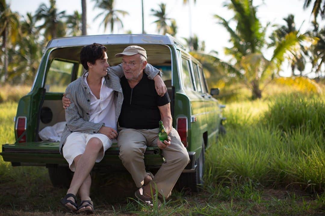 コール・スプラウスのインスタグラム：「I had truly never worked with a photographer as passionate as Peter, even at his age. In the three days I got to spend with him, the story that stuck with me the most was him being so mesmerized by the viewfinder that he tripped, fell onto the ground, rolled it off like he was a 14yo boy, and went right back to shooting- still laughing and smiling and mesmerized.  I saw in Peter someone who was doing exactly what they were meant to, and knew just how lucky and reassured I was in to see it in my 20s.  A titan, Rest In Peace Peter. Thank you for the books, still learning from you.」