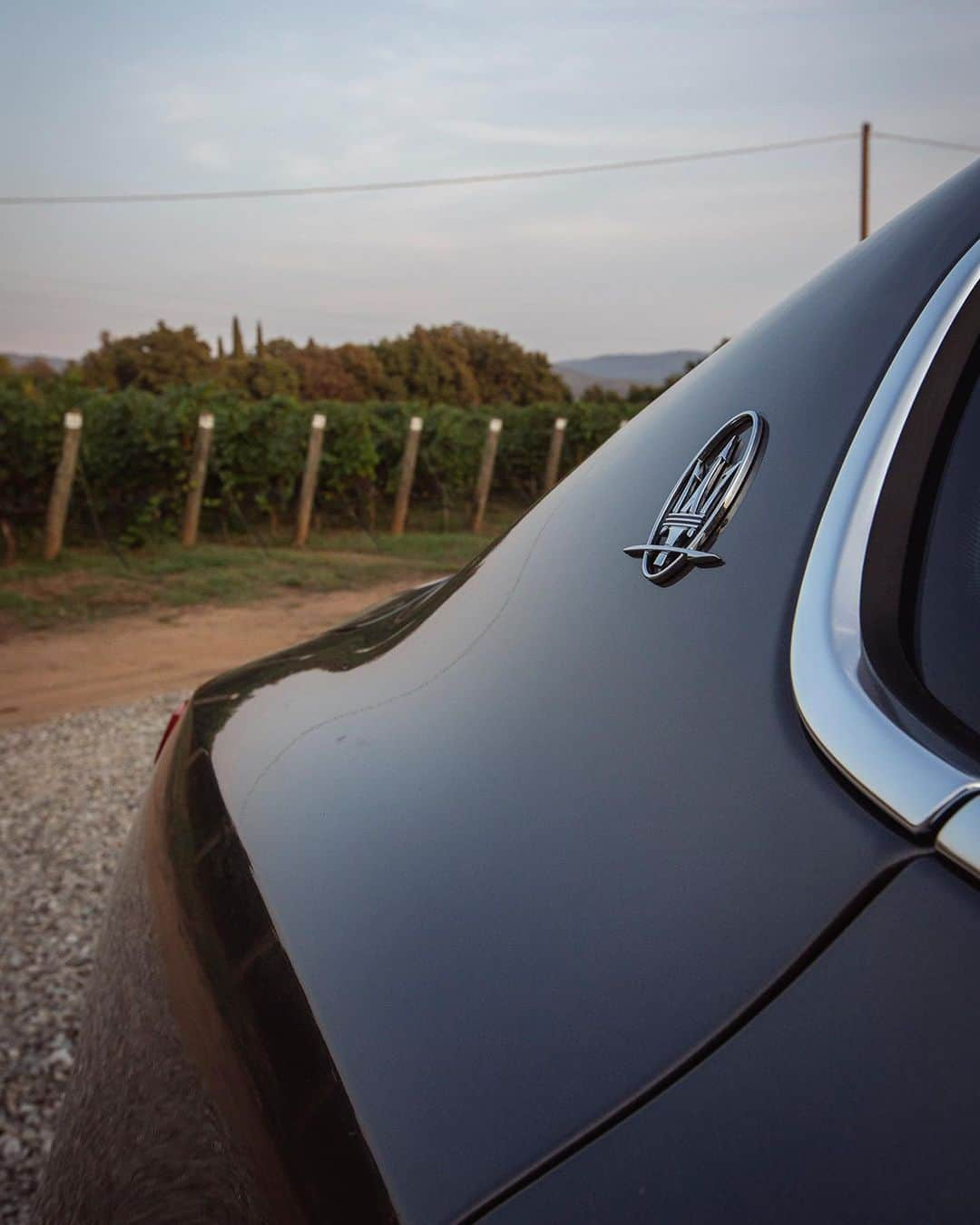 マセラティさんのインスタグラム写真 - (マセラティInstagram)「The Guado al Tasso estate, house of the @MarchesiAntinori winery in Bolgheri, opened its doors for a sensorial #MaseratiExperience, where some of Antinori's esteemed guests were able to get behind the wheel of our models.  Relive the highlights of the weekend. #MaseratiGhibli #MaseratiLevante #Maserati」9月5日 1時53分 - maserati