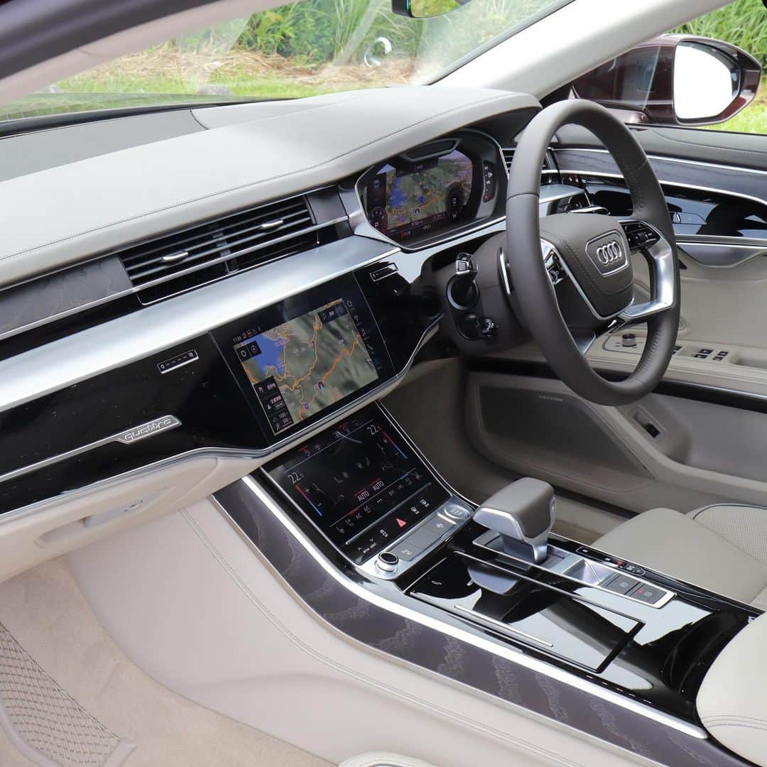 Audi Japan Sales / アウディジャパン販売さんのインスタグラム写真 - (Audi Japan Sales / アウディジャパン販売Instagram)「美しさとテクノロジーを極めたフォーマルセダンの最高峰。 新しく生まれ変わった#AudiA8 を、その目で感じて。 @audi.japan.sales  #AJS #Audi #A8 #NewAudi #MyAudi #Audistyle #car #アウディ #車 #愛車 #外車 #ドイツ車 #車好き #車好きな人と繋がりたい #アウディ女子 #車好き男子」8月21日 17時47分 - audi.japan.sales