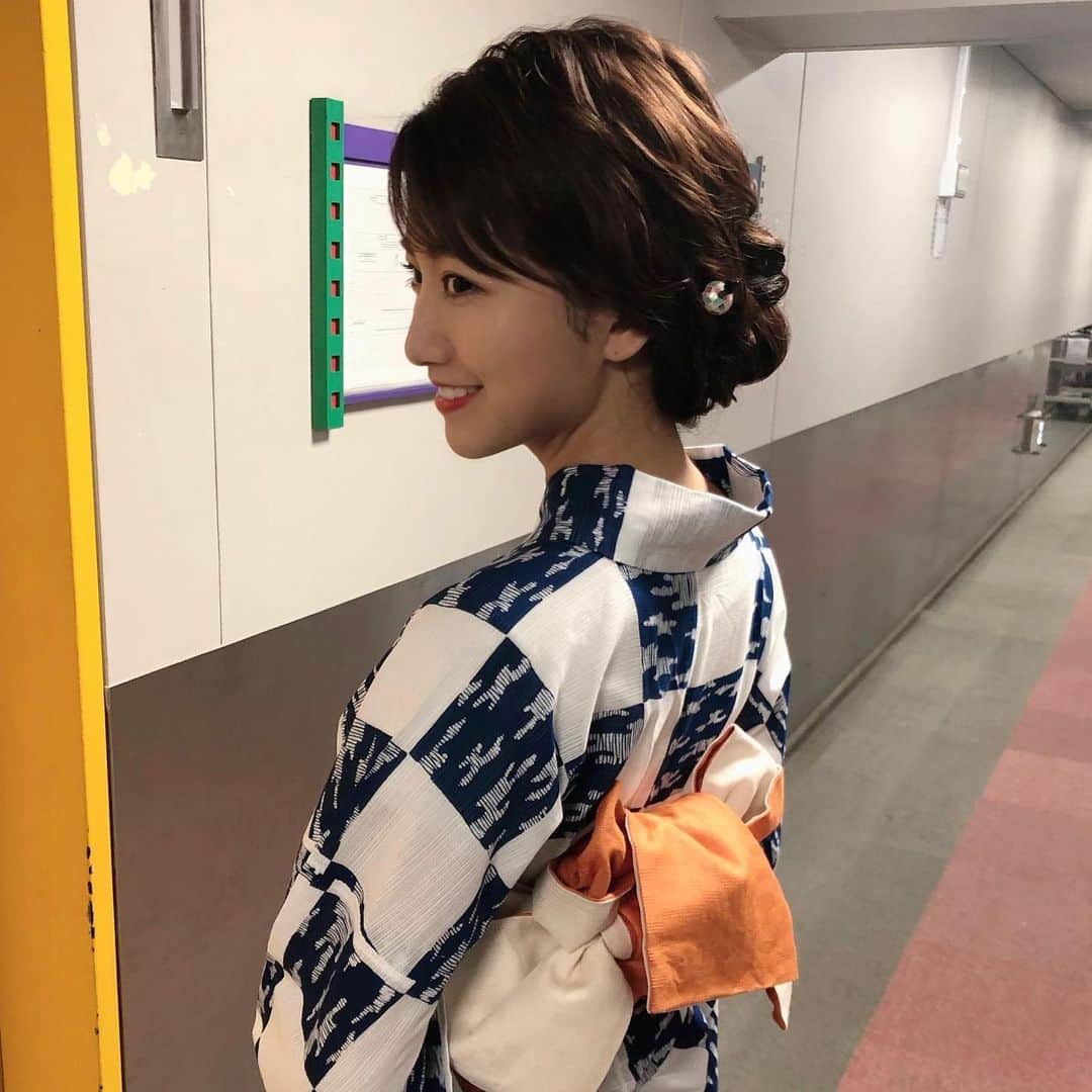 三田友梨佳さんのインスタグラム写真 - (三田友梨佳Instagram)「☆ お仕事で浴衣を着ました。 ちょうどそのタイミングで、収録終わりのたかさんにもお会い出来ました♪ 久しぶりにお会いできて嬉しかったです！！ #石橋貴明さん」8月21日 18時09分 - yurikamita_official