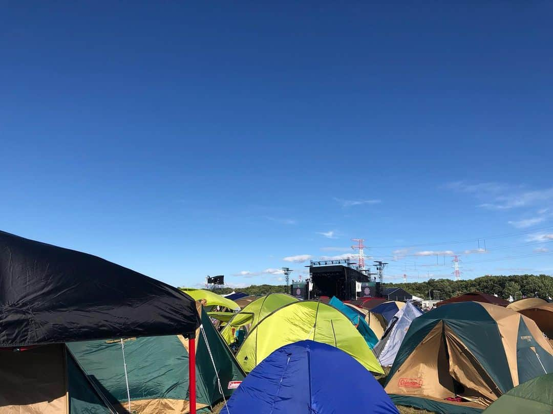 江川清音さんのインスタグラム写真 - (江川清音Instagram)「﻿ ライジングサンに初参戦⭐️﻿ ﻿ 初日は悪天候で中止になりましたが、2日目は開催されました⛺️﻿ ﻿ 私が来るからと、友人がインスタ映えを意識して食材などを用意してくれました😆📸💕﻿ありがとーう✨✨ ﻿ #ライジングサン #ライジングサン2019 #BBQ #夏フェス #インスタ映え #ありがとう」8月21日 18時20分 - egawasayane