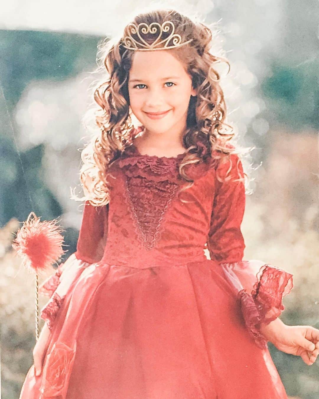 メアリー・モーサのインスタグラム：「here to make your most deluxe wishes come true ❤️ (it’s a pun, this was the deluxe belle costume for the disney catalogue and I love belle so much that I cried when I got to put it on) || #tb to maybe age 8? Yes, I peaked young.」