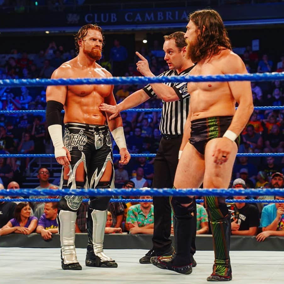 WWEさんのインスタグラム写真 - (WWEInstagram)「Can @wwe_murphy overcome the odds against #DanielBryan?  With #Rowan on the outside... that seems like a tall order.  #SDLive」8月21日 10時01分 - wwe
