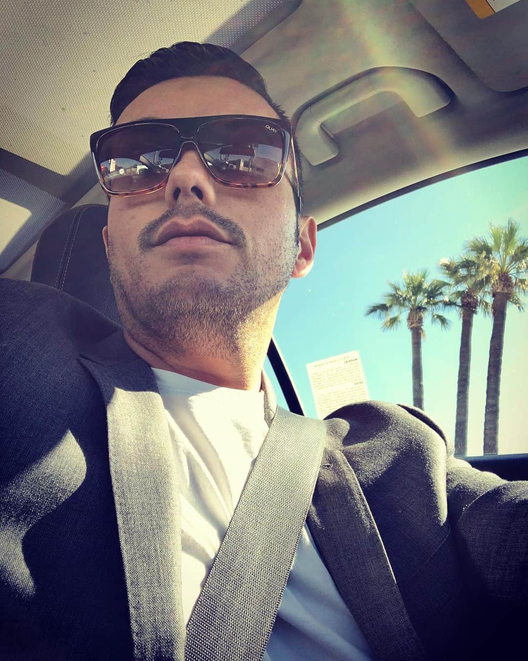 アンソニー・ラモスのインスタグラム：「At least it’s a pretty (traffic-filled) ride home #California」