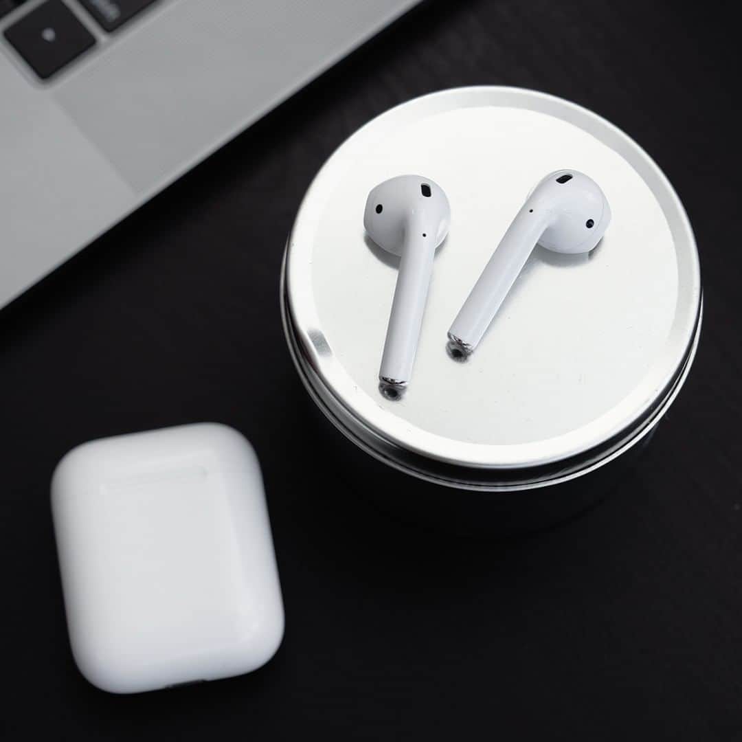 HYPEBEASTさんのインスタグラム写真 - (HYPEBEASTInstagram)「#hypebeasttech: With students getting an influx of “back to school” ads thrown at them, we thought now would be the best time to round up the best wireless earbuds around. Click the link in bio for our recommendations for the seven wireless earbuds available right now.⁠ Photo: Eddie Lee/HYPEBEAST」8月21日 10時30分 - hypebeast