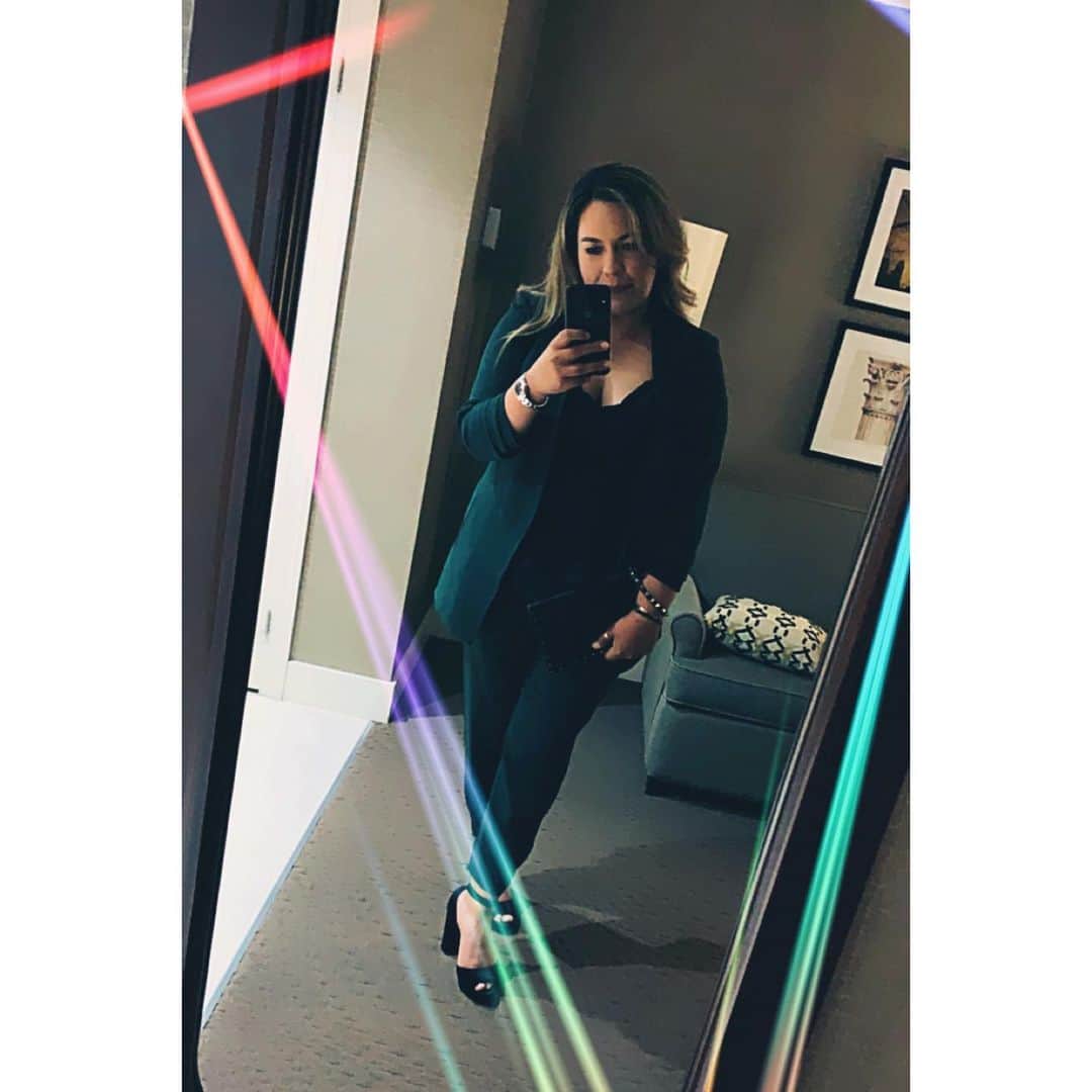 リセット・サラスのインスタグラム：「💚 @aritzia 🇨🇦」