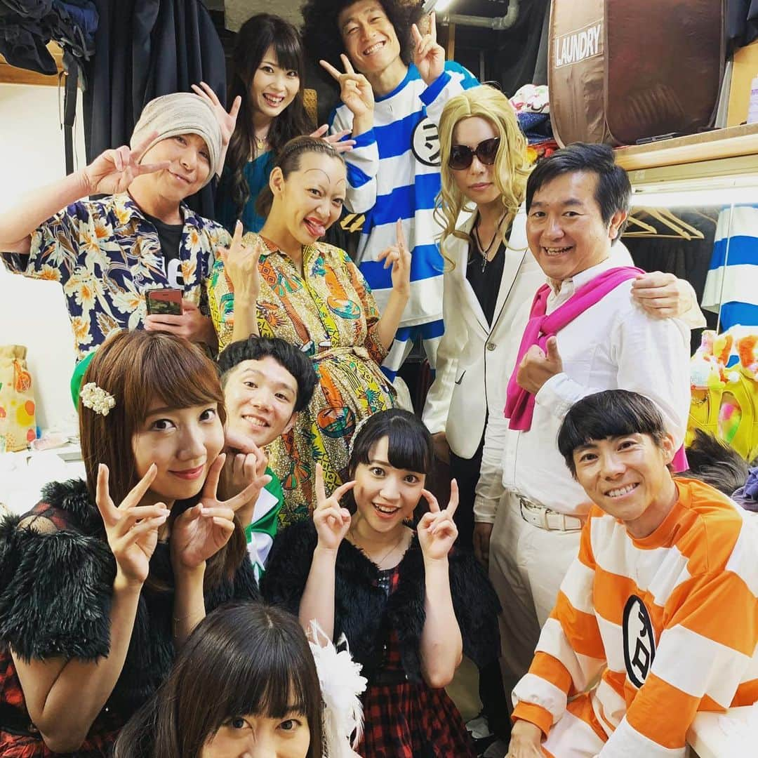 小石田純一さんのインスタグラム写真 - (小石田純一Instagram)「キサラでした。出演者多くて楽屋がパンパン。  #ポイドル48 さん #ビックスモールン さん #ジョニー志村 さん #みかん さん #杉野ひろし さん #小石田純一 #小川美佳 さん #そっくり館キサラ #ものまね #ものまね芸人 #ものまねタレント #お笑い芸人 #楽屋」8月21日 11時25分 - koishida.trendy