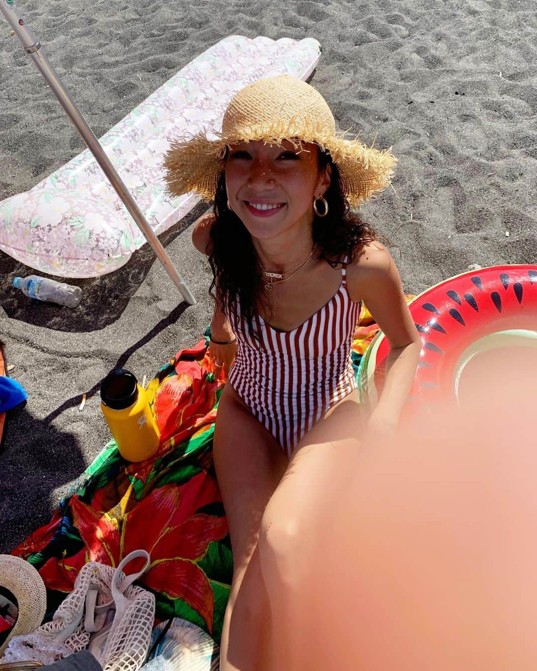 UlalaGirlのインスタグラム：「How my boyfriend take a pic of me」