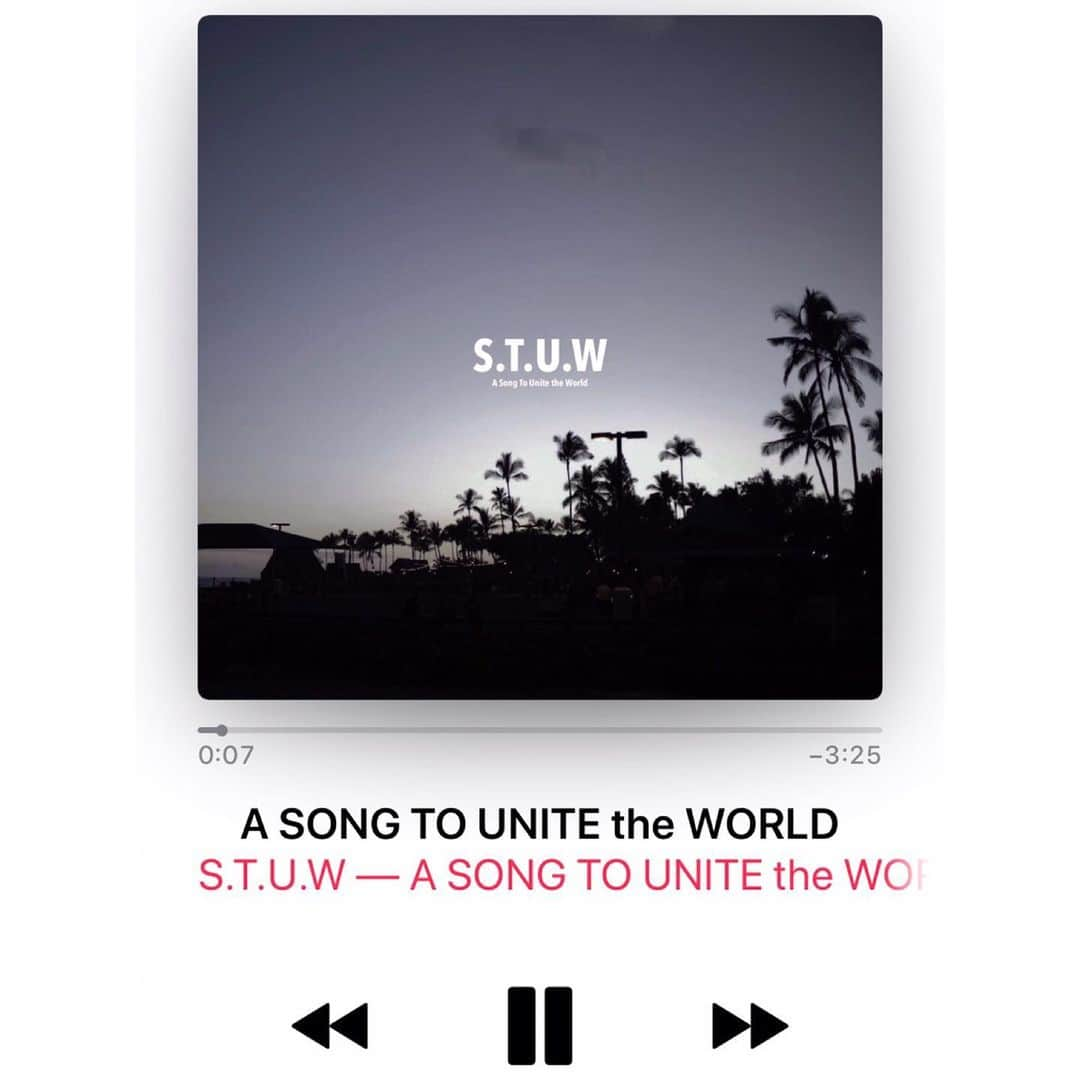 UZさんのインスタグラム写真 - (UZInstagram)「ついに"A SONG TO UNITE the WORLD"各種ストリーミング & ストアでのダウンロード開始😆  今日の朝Apple Musicで検索したら普通にS.T.U.Wって出てきて嬉しくなった😁  是非みんなのPlaylistに追加して下さい👍 ↓配信サービス一覧↓ https://open.spotify.com/track/2dZqcAz8gI5PfrFLZjvWVP?si=4zcj6RO8QPScLrYHtYVwog  そして今夜21:00からシン君とインスタライブやります！！ ステューかストゥーか決めようぜ！笑  #stuw #rookiezispunkd #spyair #祝ストリーミング開始 #一粒万倍日」8月21日 12時00分 - uzspyair