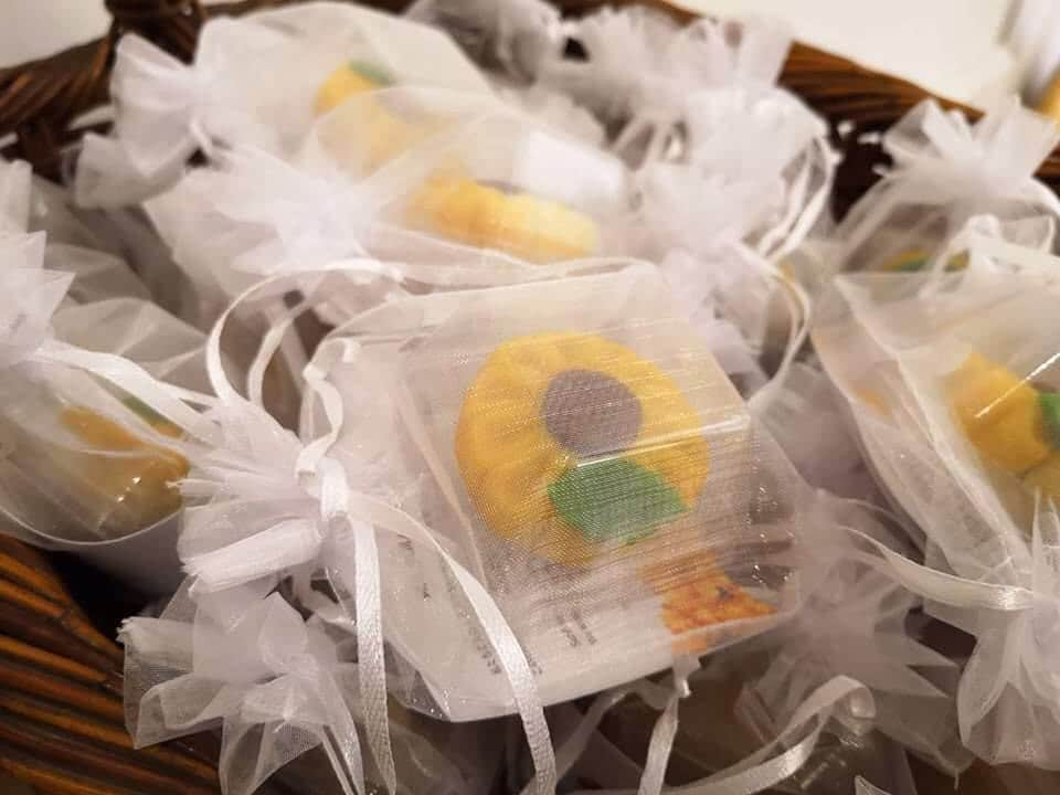 toiro_wagashiさんのインスタグラム写真 - (toiro_wagashiInstagram)「MADE TO ORDER  We are making a wagashi for wedding event (party, souvenir, snacks, etc.). If you need something special for your wedding day, please contact us!  Call/WA: 0819 9997 3272 "TOIRO makes your memories turn into Japanese Sweets." #wedding #weddingcake #weddingsouvenir #specialday #wagashi #japanese #japaneseconfectionery #toiro_wagashi #madetoorder #memories #sweetmemories」8月21日 12時28分 - toiro_wagashi