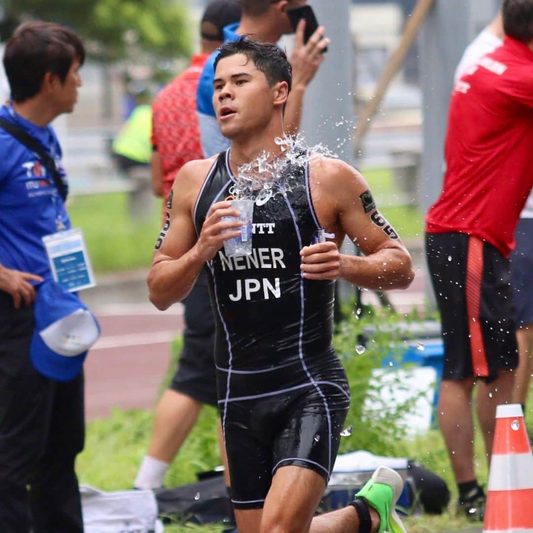 The Japan Timesさんのインスタグラム写真 - (The Japan TimesInstagram)「The deadly summer heat in Tokyo has been one of the major ongoing issues for athletes and organizers as Japan prepares to host the 2020 Olympics. And with the main event a year away, officials from many sports are looking for ways to tackle the problem. The International Triathlon Union tried to take full advantage of the 2019 Tokyo ITU World Olympic Qualification Event at Odaiba Marine Park this past weekend as a way to examine its operations in a competition setting. Overall, the event brought various issues to light during its four-day run. In the women’s individual competition Thursday, for example, the running portion of the race saw the scheduled distance of 10 kilometers cut in half due to the heat, while start times were set in the early morning. 📸: Kaz Nagatsuka photos . . . . . . #Japan #Tokyo #Odaiba #Triathlon #sports #Olympics #running #日本 #東京 #お台場 #トライアスロン #スポーツ #ランニング #オリンピック #五輪 #🚴」8月21日 12時35分 - thejapantimes