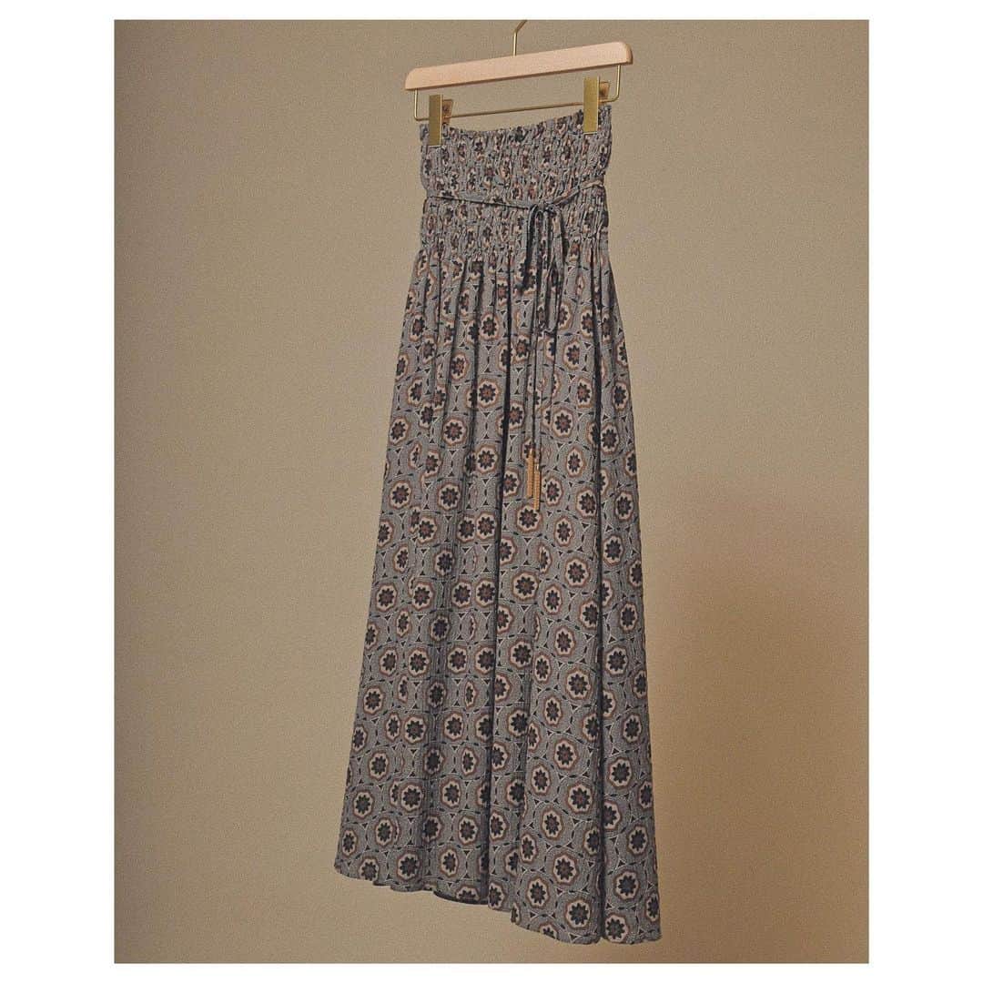 のインスタグラム：「ー Musee de l’Impression sur Etoffes de Mulhouse ー﻿ ﻿ #lilybrown #リリーブラウン﻿ #autumn #autumncollection ﻿ #vintage #vintagefuture #8/21店頭入荷予定」